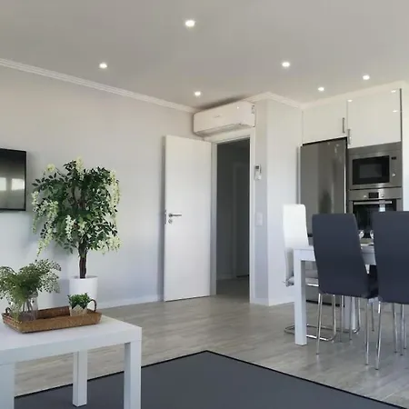 First Line Ocean View Apartment Portimao