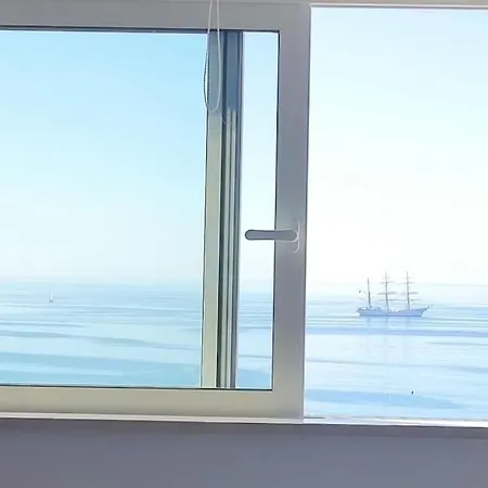First Line Ocean View Апартаменты